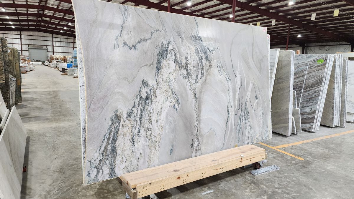 Macabus Calacatta Crystal Quartzite 3 126x81 99.99.jpg