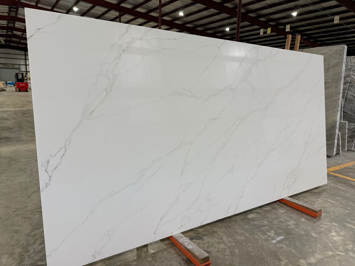 Calacatta Platinum Quartz 2.jpg
