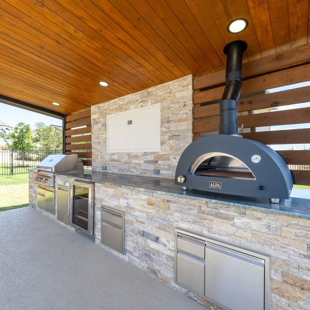 outdoor kitchen