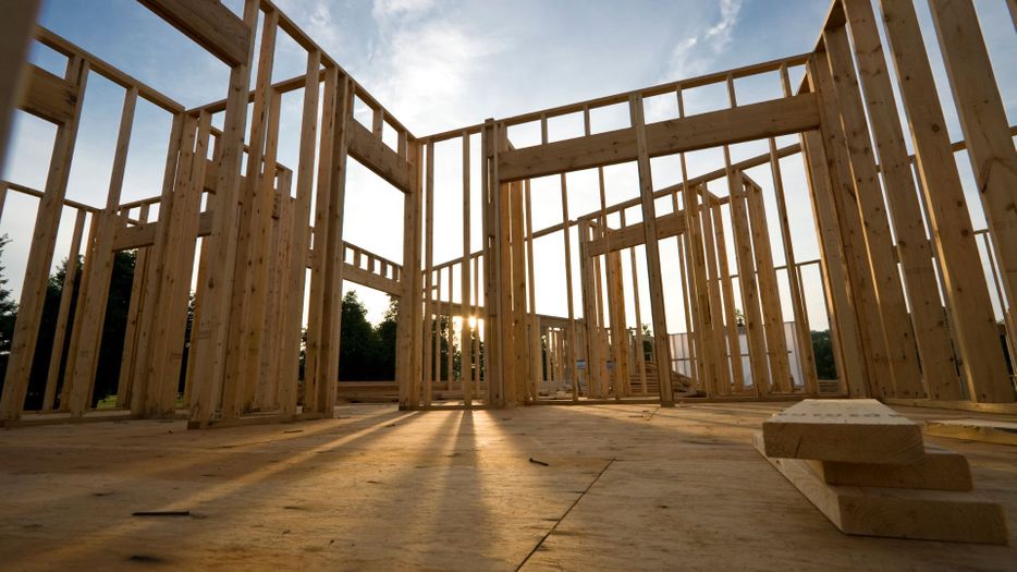 M23186-ConsiderWhenBuildingNewCommercialProperty-hero.jpg