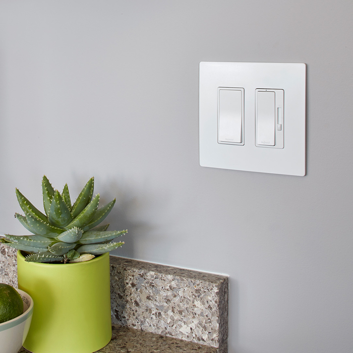 Light switches with dimmer in kitchen