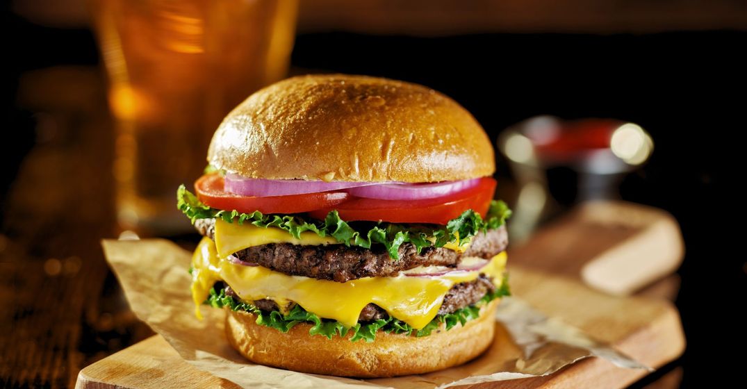 The Science Behind Crafting the Perfect Burger Featured Image.jpg
