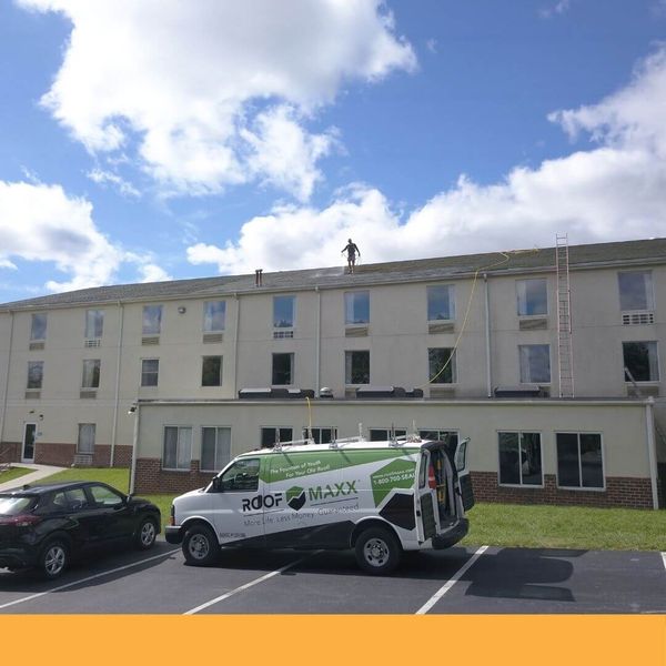 roof cleaning a roof with roof shampoo