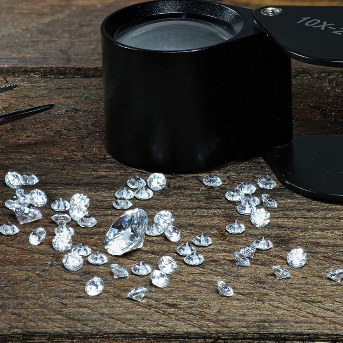 Diamonds insured with risk mitigation