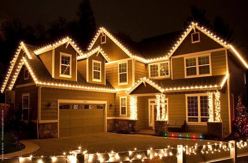 imgi_24_loofs-landscaping-content-christmas-light-decoration-services-01-600h.jpg