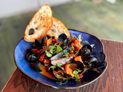 Mussels - tomato - calabrian chili - garlic - white wine.jpg