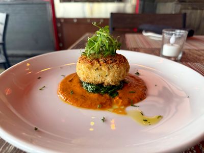 Crab Cake - Sauteed spinach - toamto cream sauce.jpg