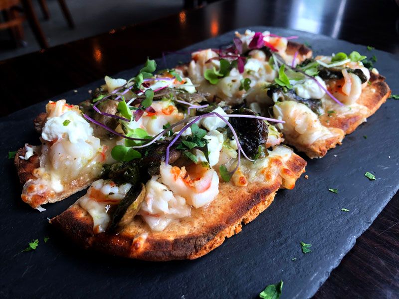 Flatbread - Shrimp - Mushroom - Truffle oil.jpg