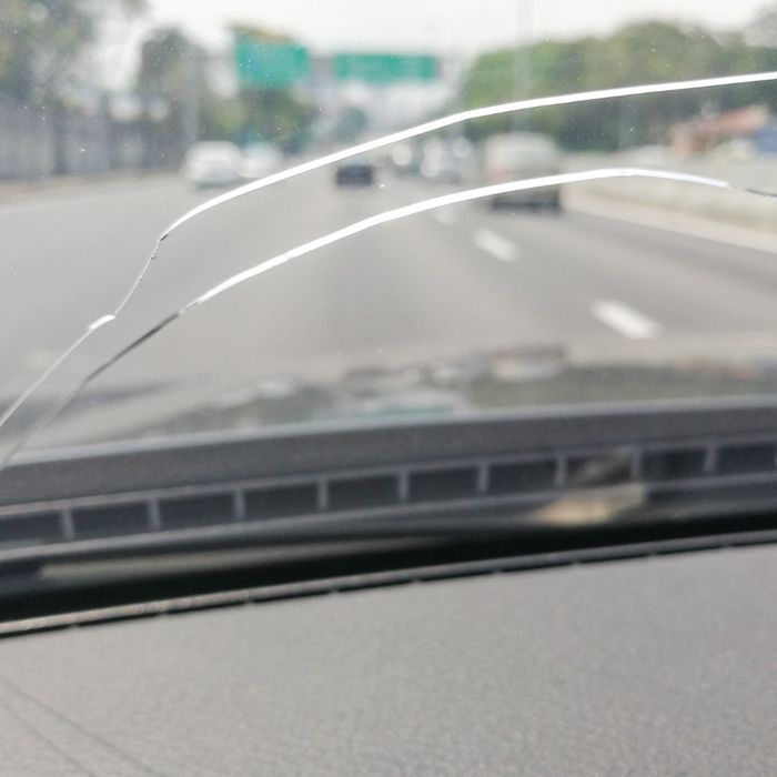 Repairing vs Replacing Auto Glass.Image2.jpg