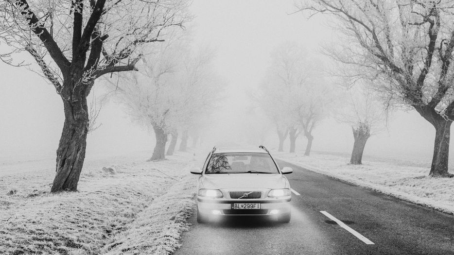 car driving in the winter