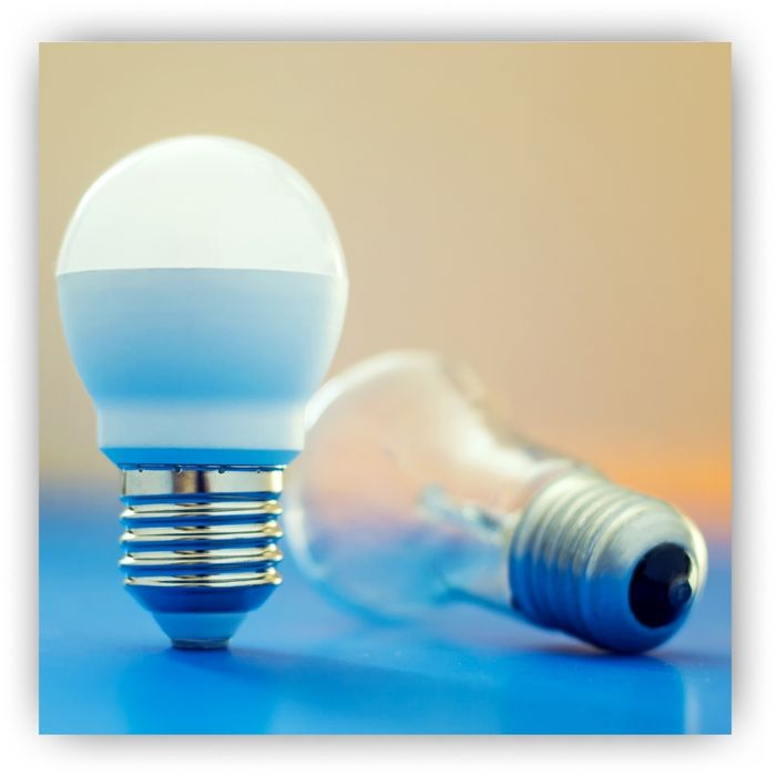 LED light bulb and incandescent bulb