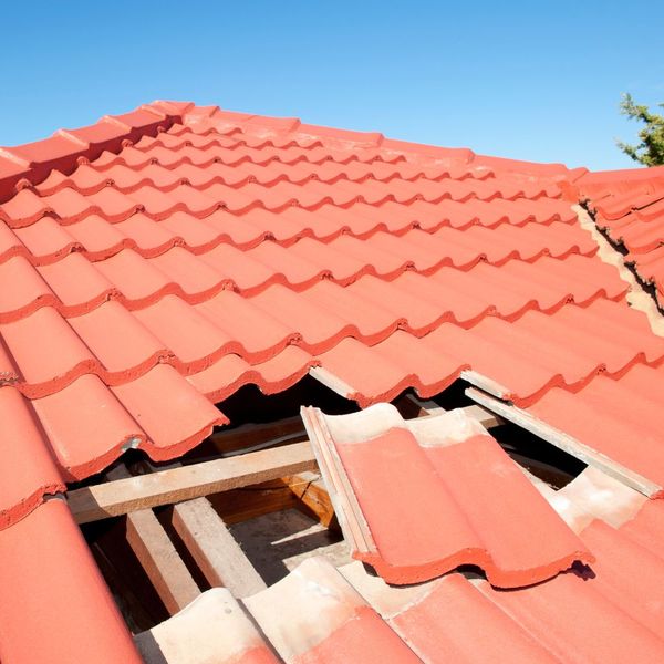 Damaged Roof Tiles What Are the Best Maintenance Tips to Extend the Life of a Tile Roof1.jpg