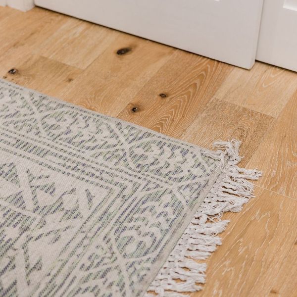 light colored area rug