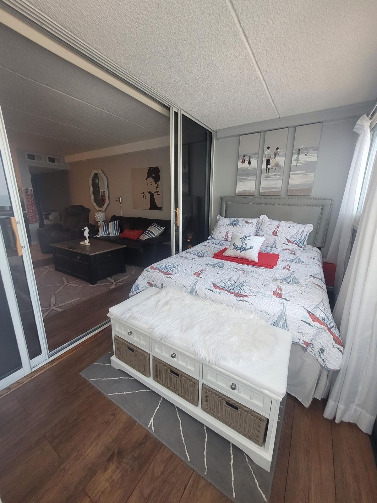 Bedroom to LR.jpg