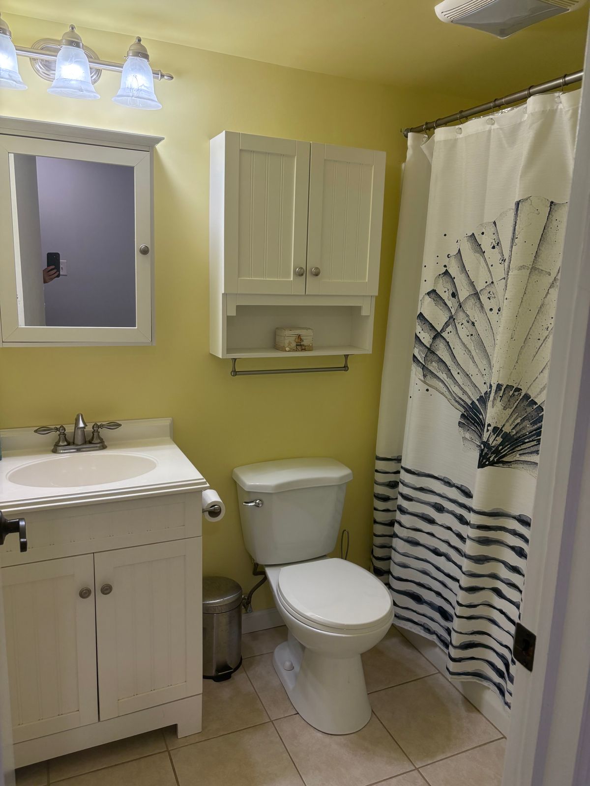 Hall bath .jpg