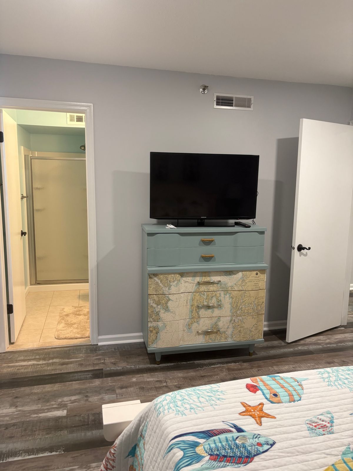 Main bedroom 4.jpg