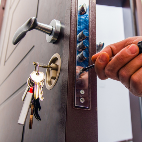 How to Protect Your Business With Armored Lock & Security 4.png