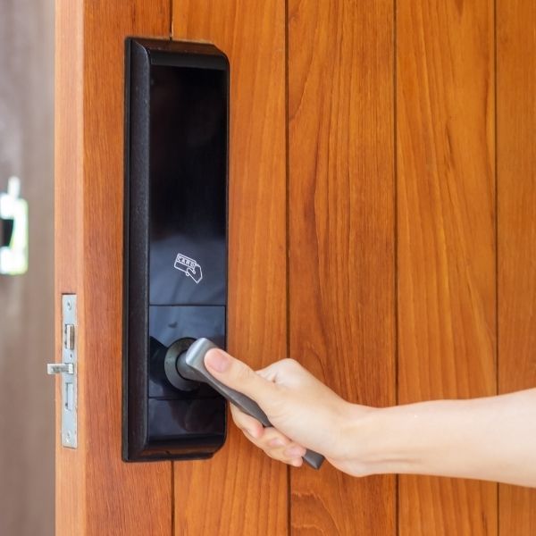 3 The Benefits of Having a Professional Locksmith Change Your Locks.jpg