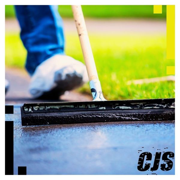 Maintain Your Driveway's Integrity with Professional Sealcoating by CJ's Asphalt & Sealcoating-image3.jpg