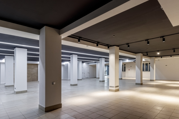 ceiling in an empty retail space