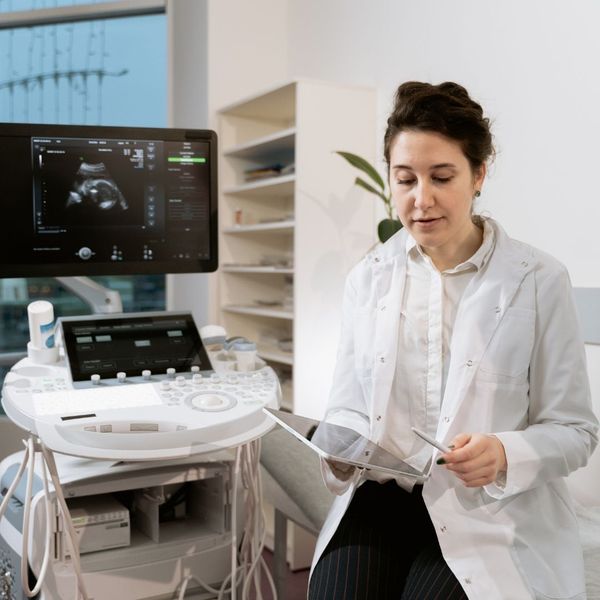 Mobile Ultrasound vs. Traditional Ultrasound_ Pros and Cons 4.jpg