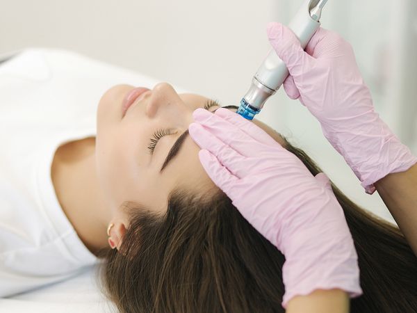 Image of a woman getting a facial with the Vortex Technology