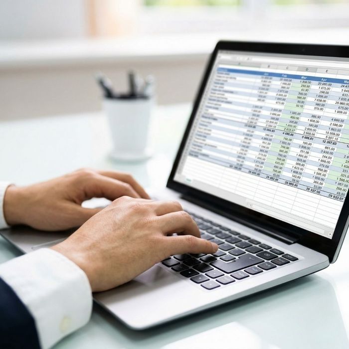 Scaling Without Leaking_ Managing Multiple Small Jobs vs. One Mega Project - 4.jpg