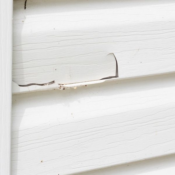 1 Common Signs Your Home Siding Needs Replaced.jpg