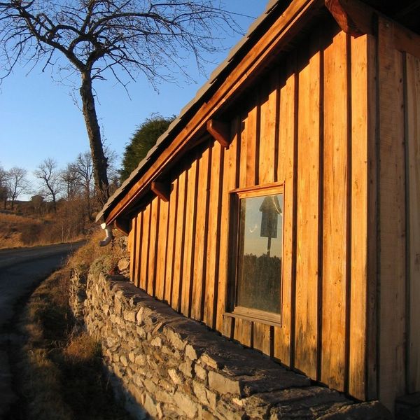 3 Common Signs Your Home Siding Needs Replaced.jpg