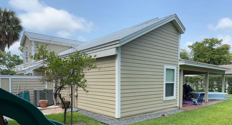 Common Signs Your Home Siding Needs Replaced hero.jpg