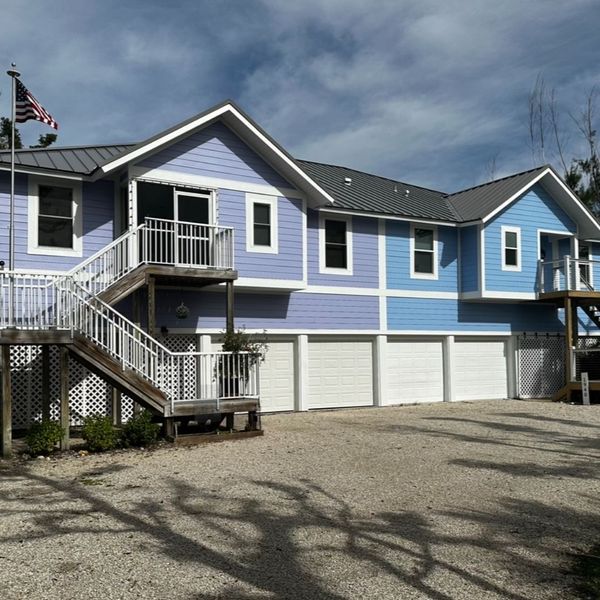 4 Common Signs Your Home Siding Needs Replaced.jpg