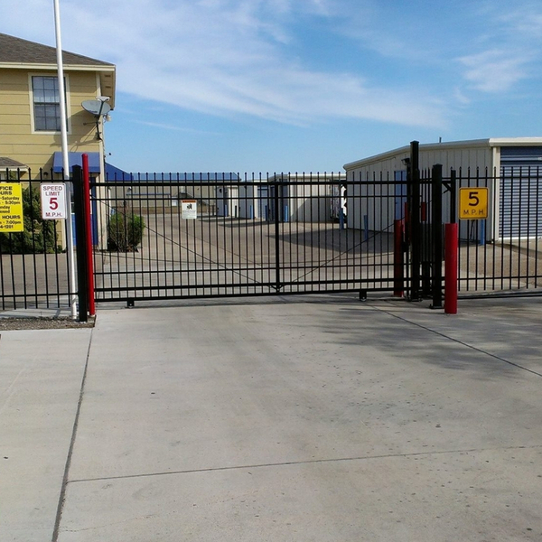Gate Gate