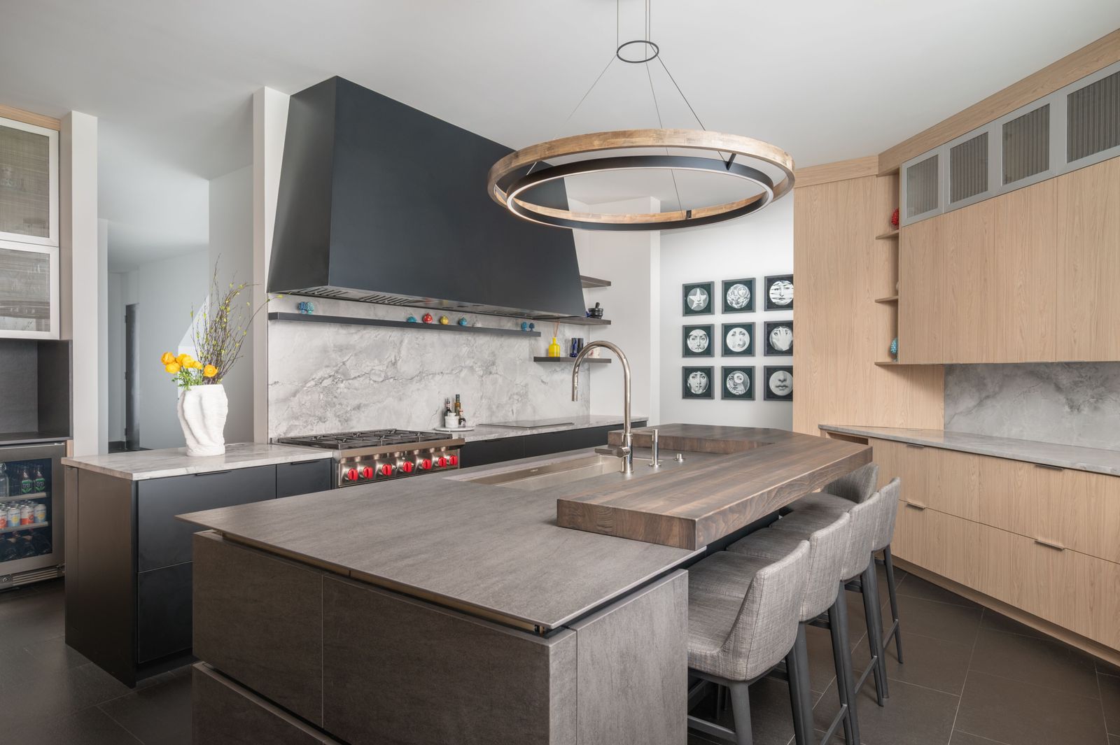 Oyster Bay-NY-modern-luxury-kitchen-design1.jpg