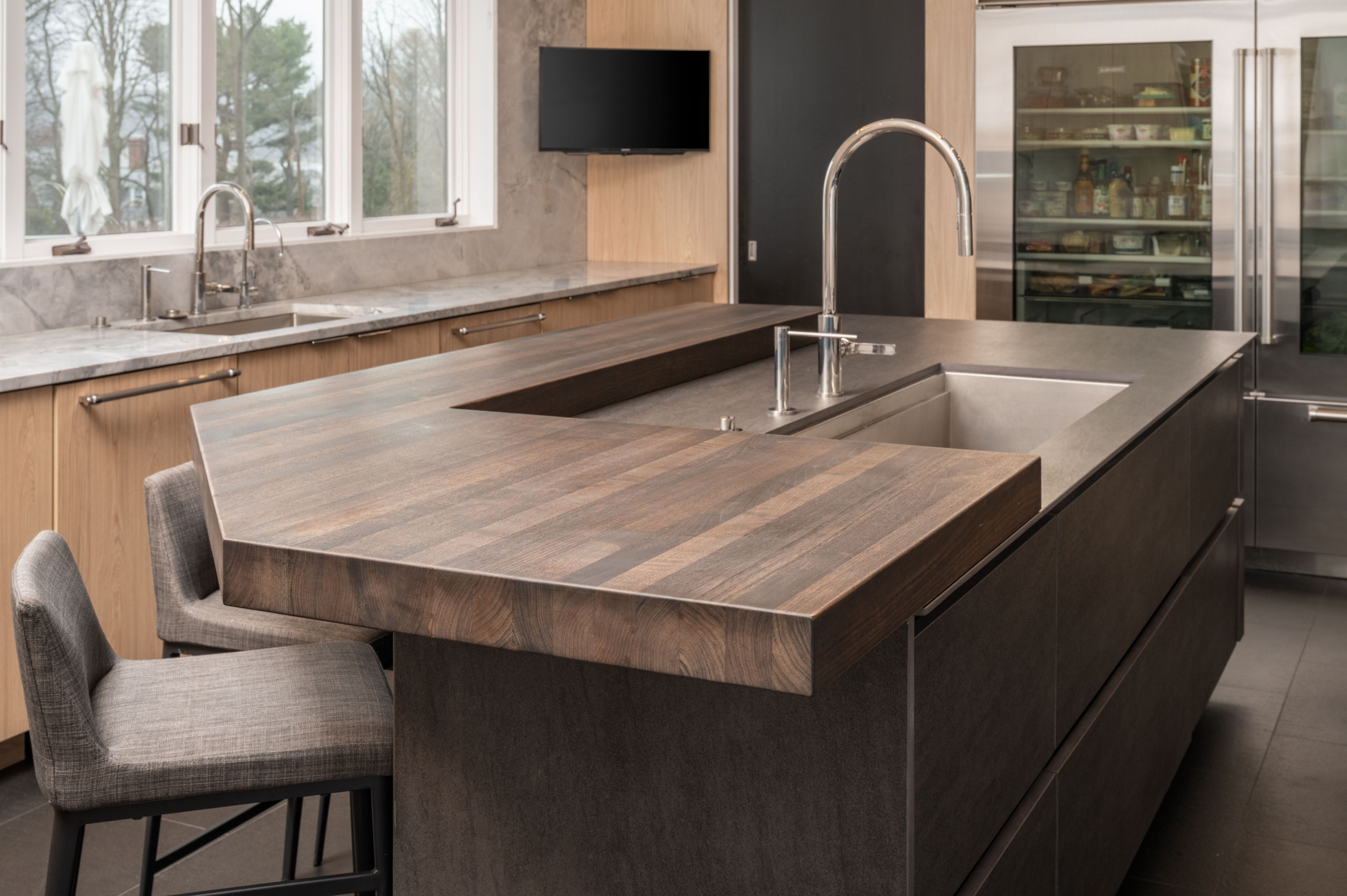 Oyster Bay-NY-modern-luxury-kitchen-design.jpg