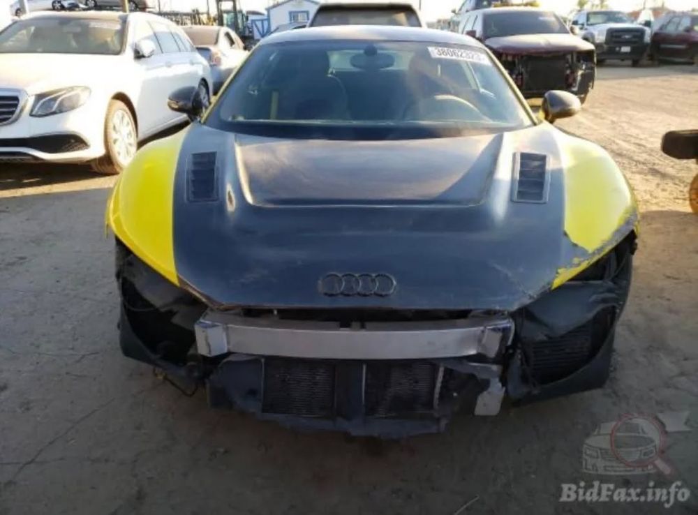 2012AudiR8_4.jpg