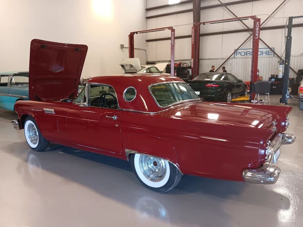 1957Thunderbird_2.jpg