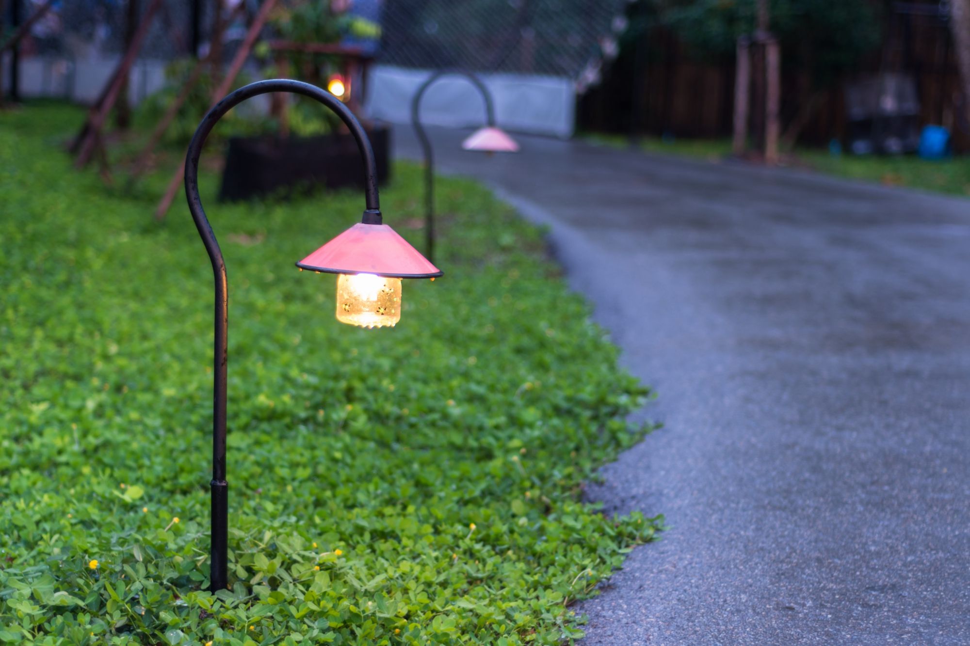 path lighting in yard