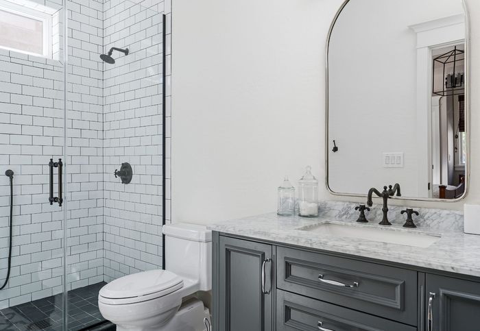 Bathroom with neutral colors
