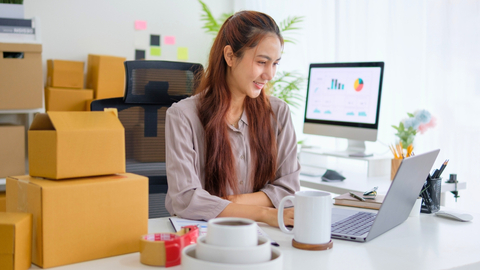 Choosing the Right Merchant Processing Company for Your Business hero.jpg