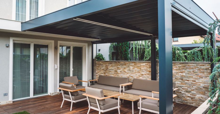 M36558 - Dabillders Construction - Why Choose Aluminum for Your Patio Cover - Feature Image.jpg