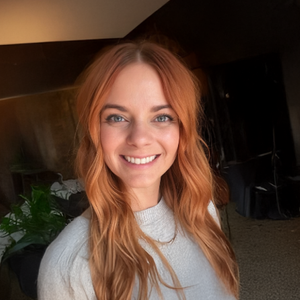 Hallie (1).png
