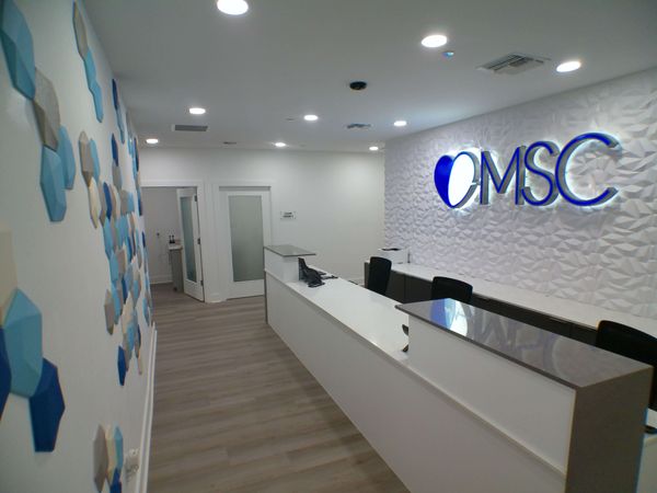 Botox specialist near me performing an injection on a patient’s forehead at Medical Solution Center in Delray Beach.