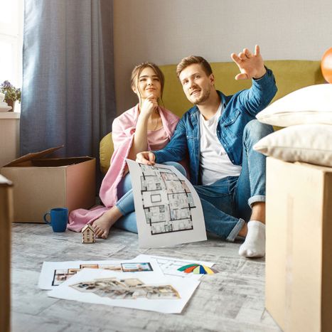 couple creating floor plans