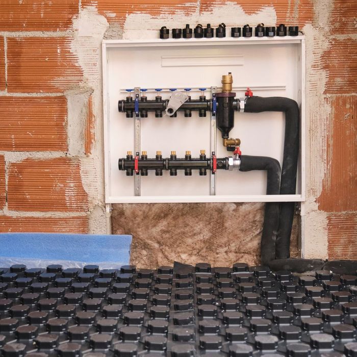 HYDRONIC HEATING SYSTEMS Image 1.jpg