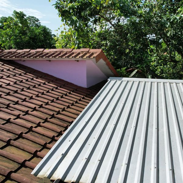 What is a Standing Metal Seam Roof_ 3.jpg