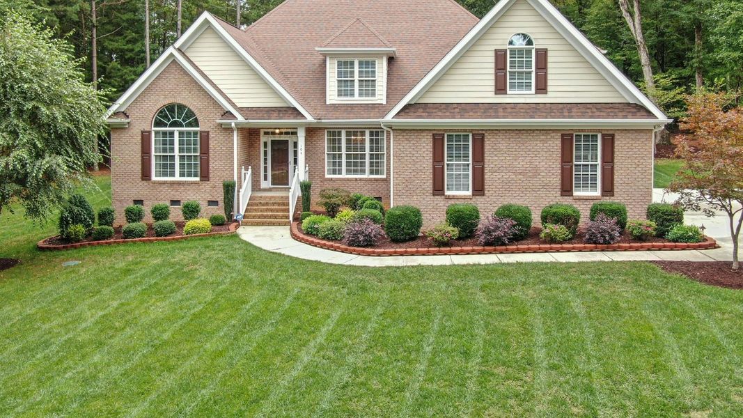 Your Guide To Residential Lawn Mowing Service.jpg