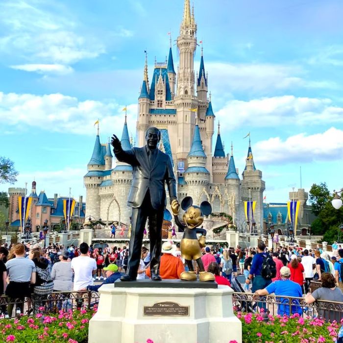 statue of Walt Disney and Mickey Mouse at Disney World