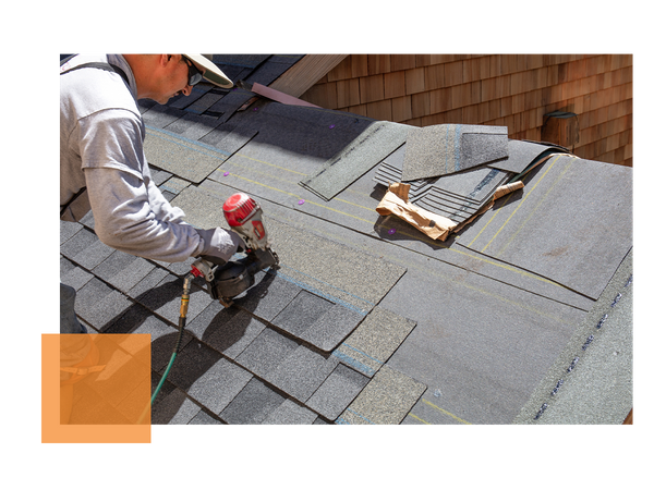 Image of a roofer