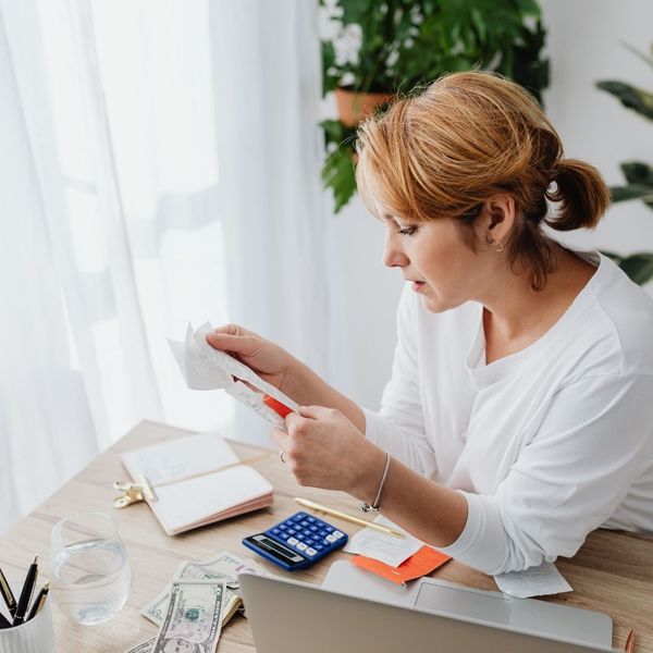 woman bookkeeping her business