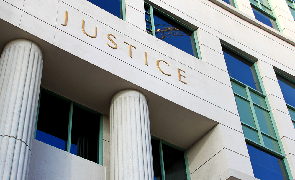 a photo of a courthouse